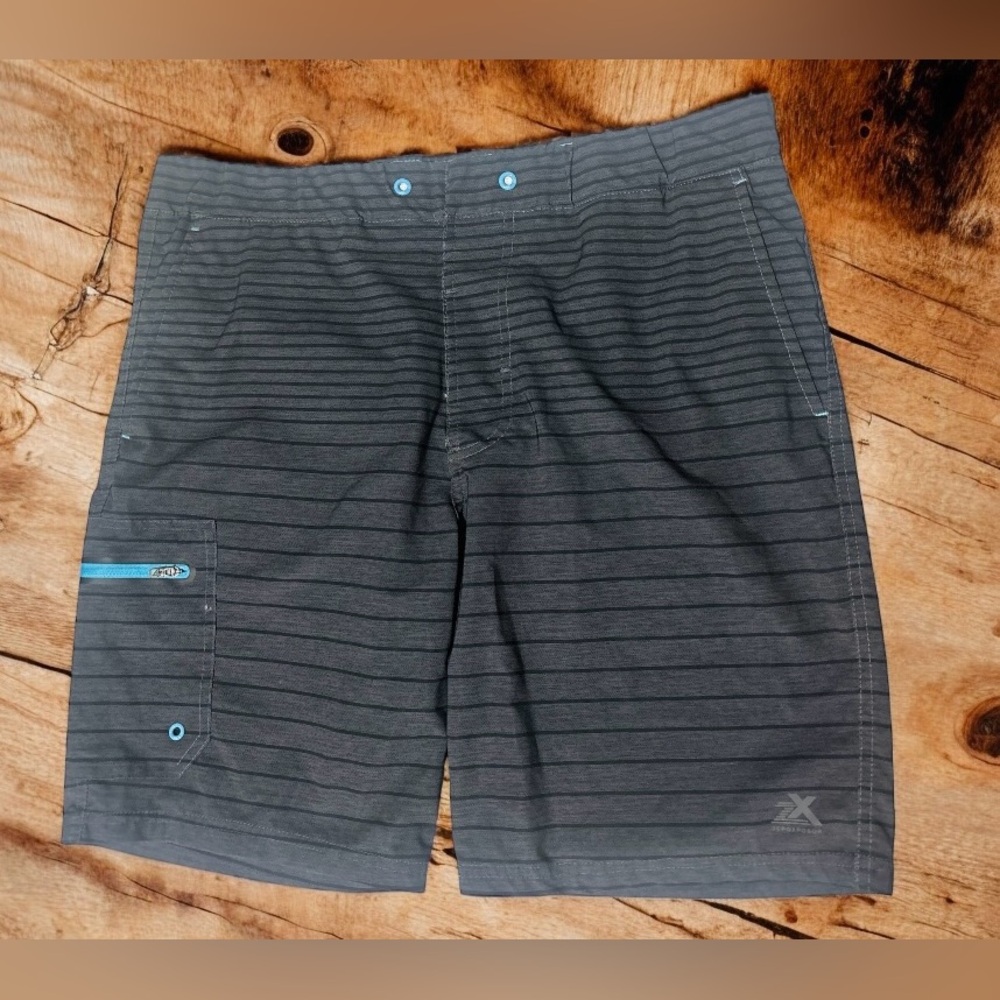 ZeroXposur Men’s Size Large Swimsuits Swim Trunks